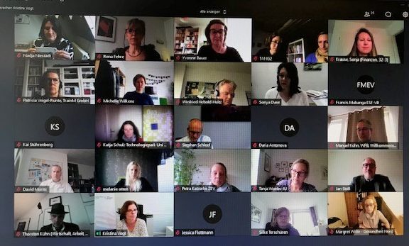 Ein Screenshot einer Videokonferenz mit 25 Teilnehmenden